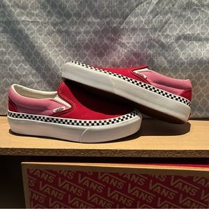 Vans Classic Slip-On Platform Chili Pepper with Checkered pattern. 🌶️💕